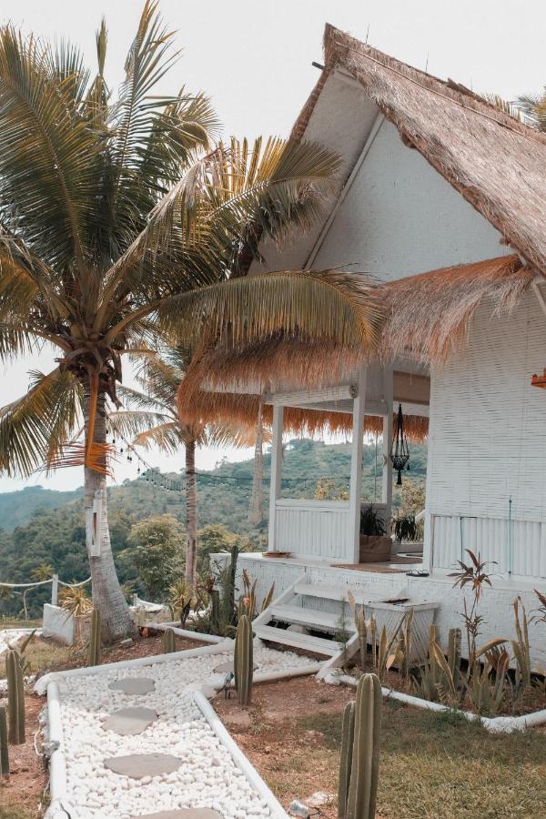 Tropical Glamping Nusa Penida - Private Romantic Seaside Diamond
